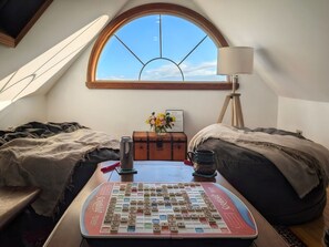 4 bedrooms, desk, iron/ironing board, travel cot