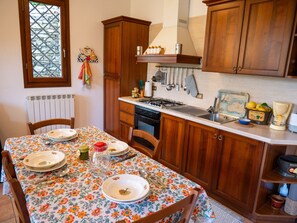 Fridge, oven, coffee/tea maker, electric kettle - Agri Borgata Vallone - La Lucciola (Dolcedo)