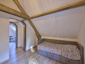 2 bedrooms, internet
