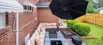 The Great Gatsby: Pink Flamingo Lounge Retreat!