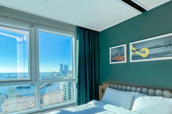 Premium Double Room | Desk, laptop workspace, free WiFi, bed sheets