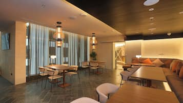 Colazione a buffet, servita tutte le mattine (201 SAR a persona)