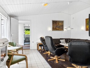 Tv och eldstad