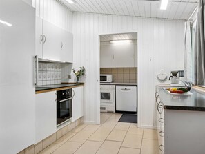 Frigorifero, microonde, forno, lavastoviglie