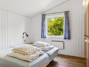 6 bedrooms, WiFi