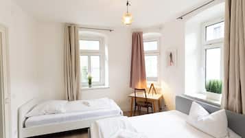 2 Schlafzimmer, Reisekinderbett, kostenloses WLAN, Bettwäsche