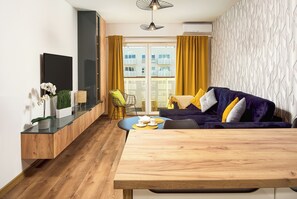 Departamento superior, balcón, vista al patio | 2 habitaciones, ropa de cama hipoalergénica, cunas y wifi gratis