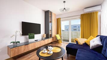 Superior-Apartment, Balkon, Blick auf den Innenhof | Eigene Küche
