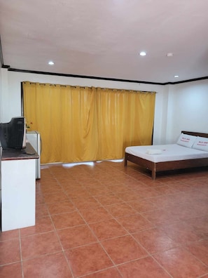 1 bedroom, bed sheets - Wjv Inn Marigondon (Lapu-Lapu)