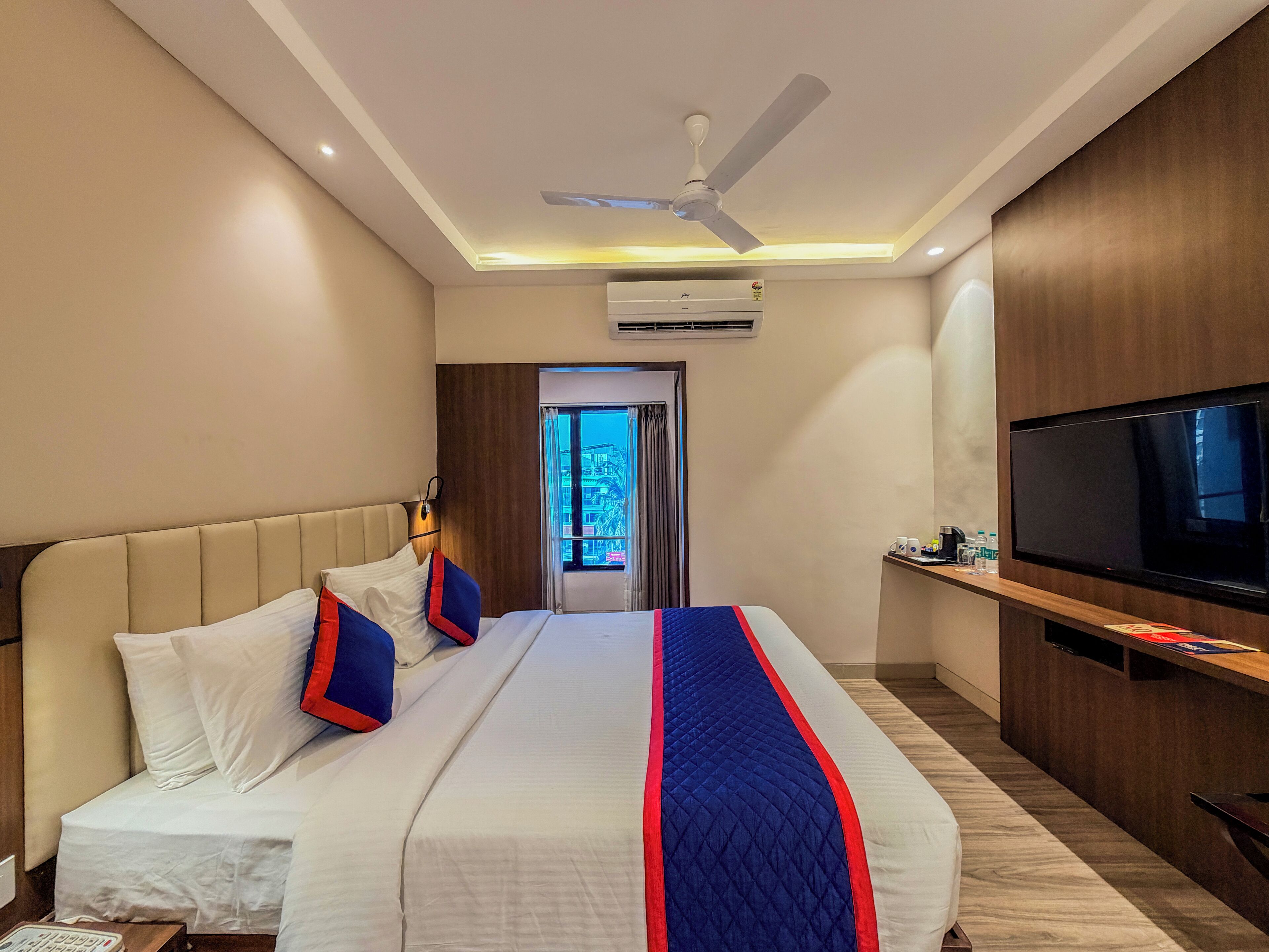 Superior Room | Premium bedding, in-room safe, blackout curtains, iron/ironing board
