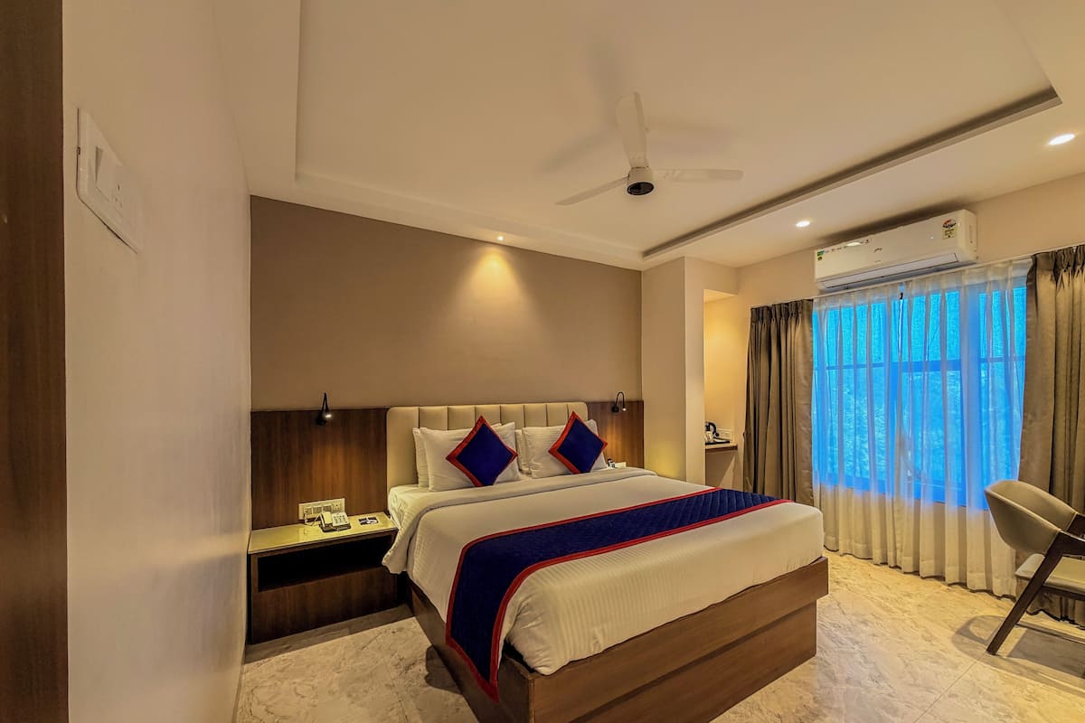 Suite | Sengetøy av topp kvalitet, safe på rommet og blendingsgardiner