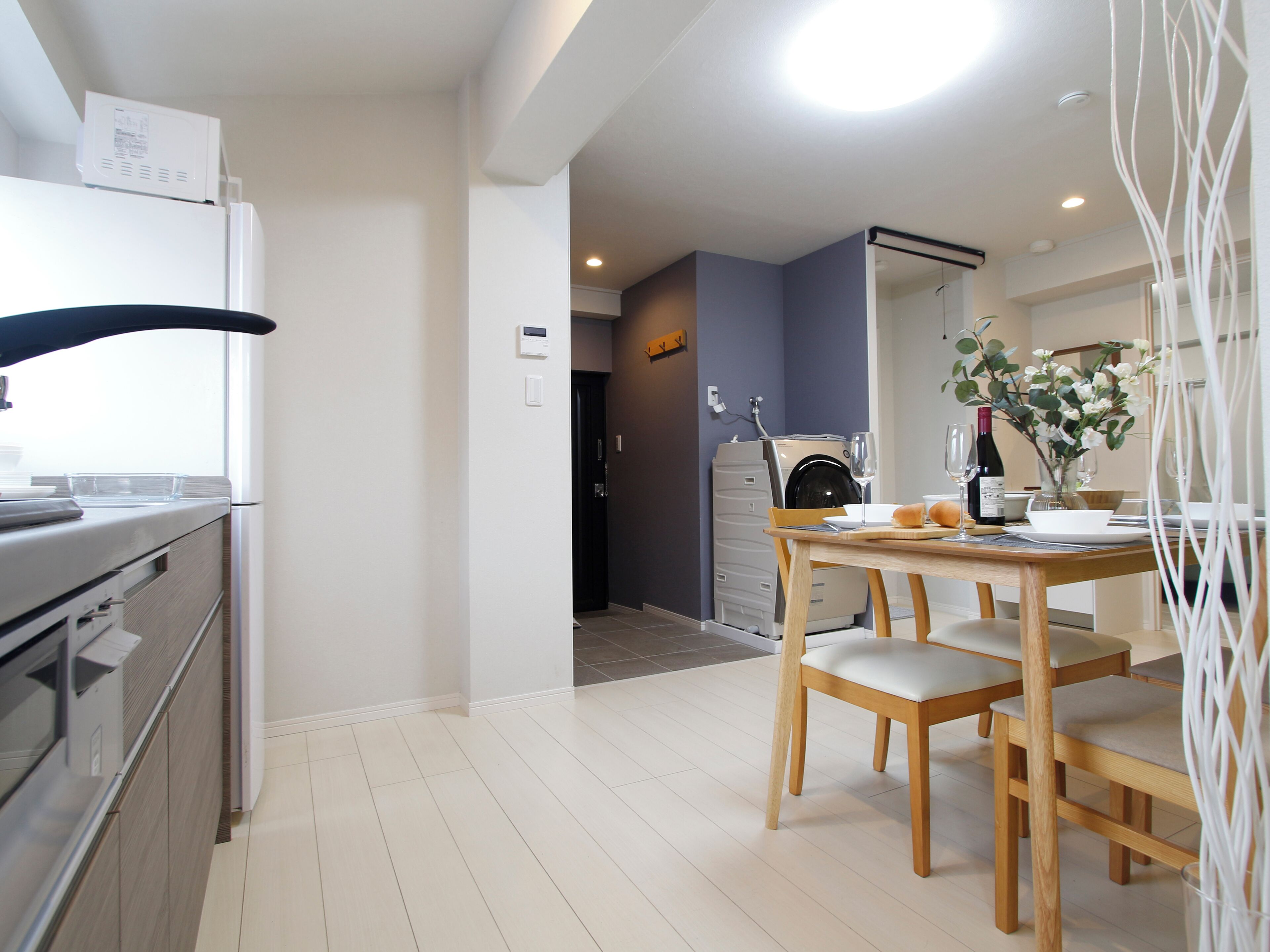 Fridge, microwave, stovetop, electric kettle