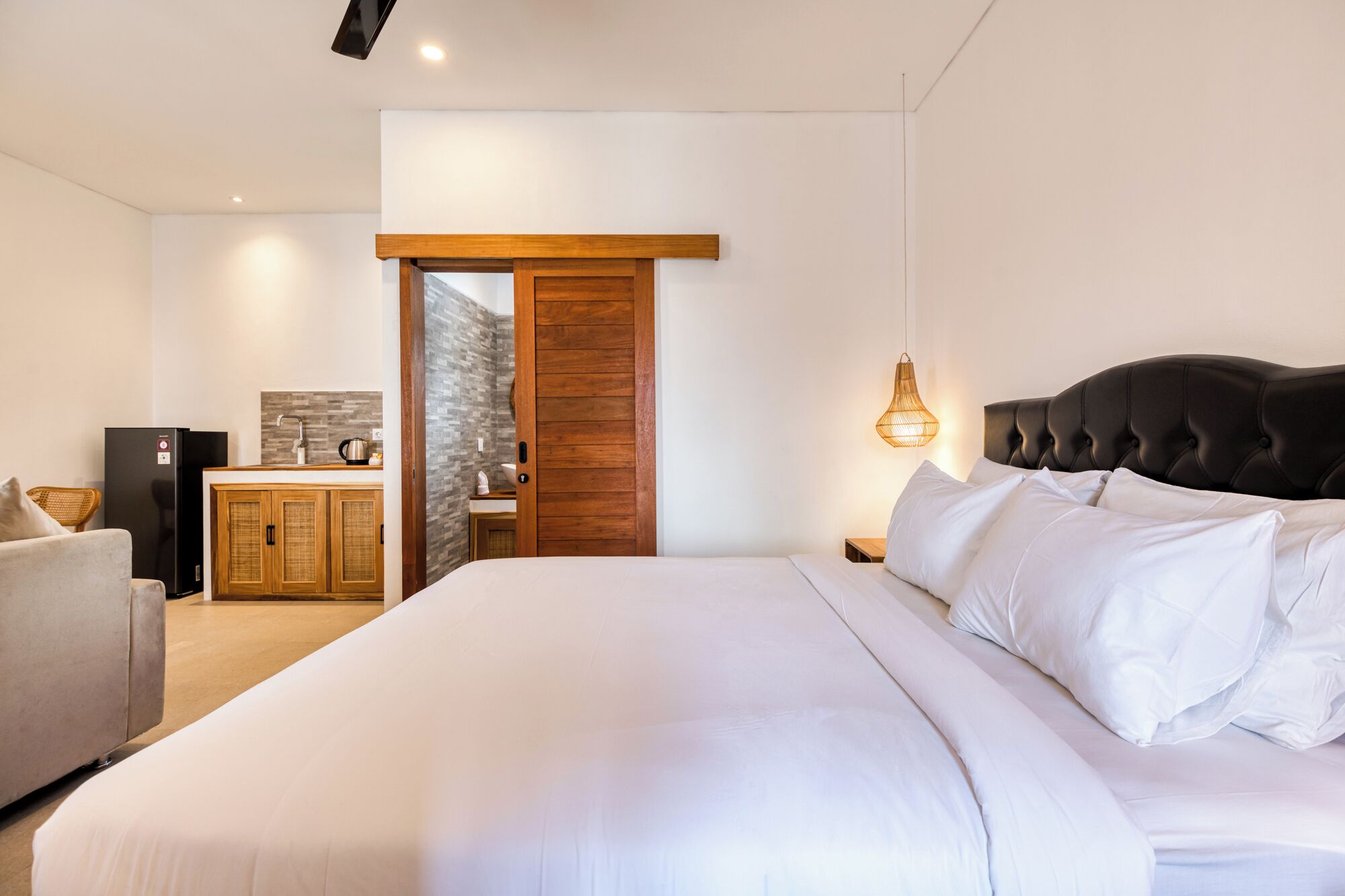 Standard Double Room, Pool View | Minibar, laptop workspace, iron/ironing board, bed sheets