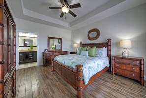 6 bedrooms, iron/ironing board, free WiFi, bed sheets