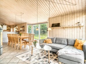 TV, fireplace - "Ane" - 800m from the sea by Interhome (Fjerritslev)
