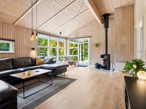 "Jorinde" - 1km from the sea by Interhome