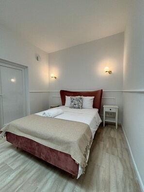 Deluxe Studio | Individually decorated, individually furnished, soundproofing - Via Polonia  (Corfu)