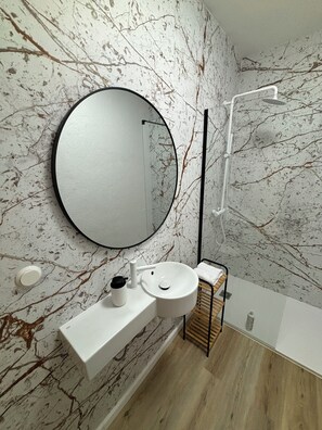 Bathroom - Via Polonia  (Corfu)
