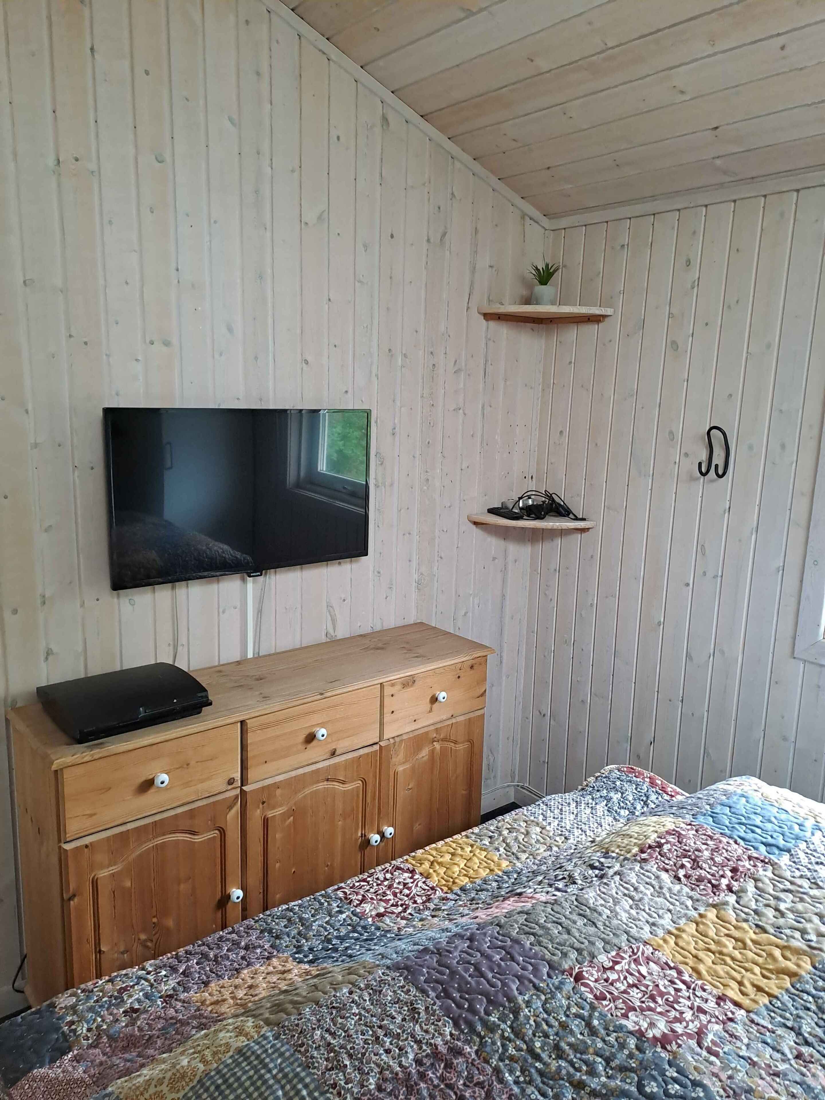 4 soverom, strykejern/-brett og wi-fi (inkludert)