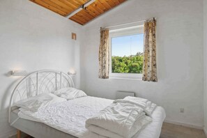 4 bedrooms, free WiFi