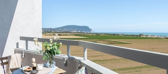 Cosy apartment for 4 guests with WIFI, A/C, pool, TV, terrace and panoramic view