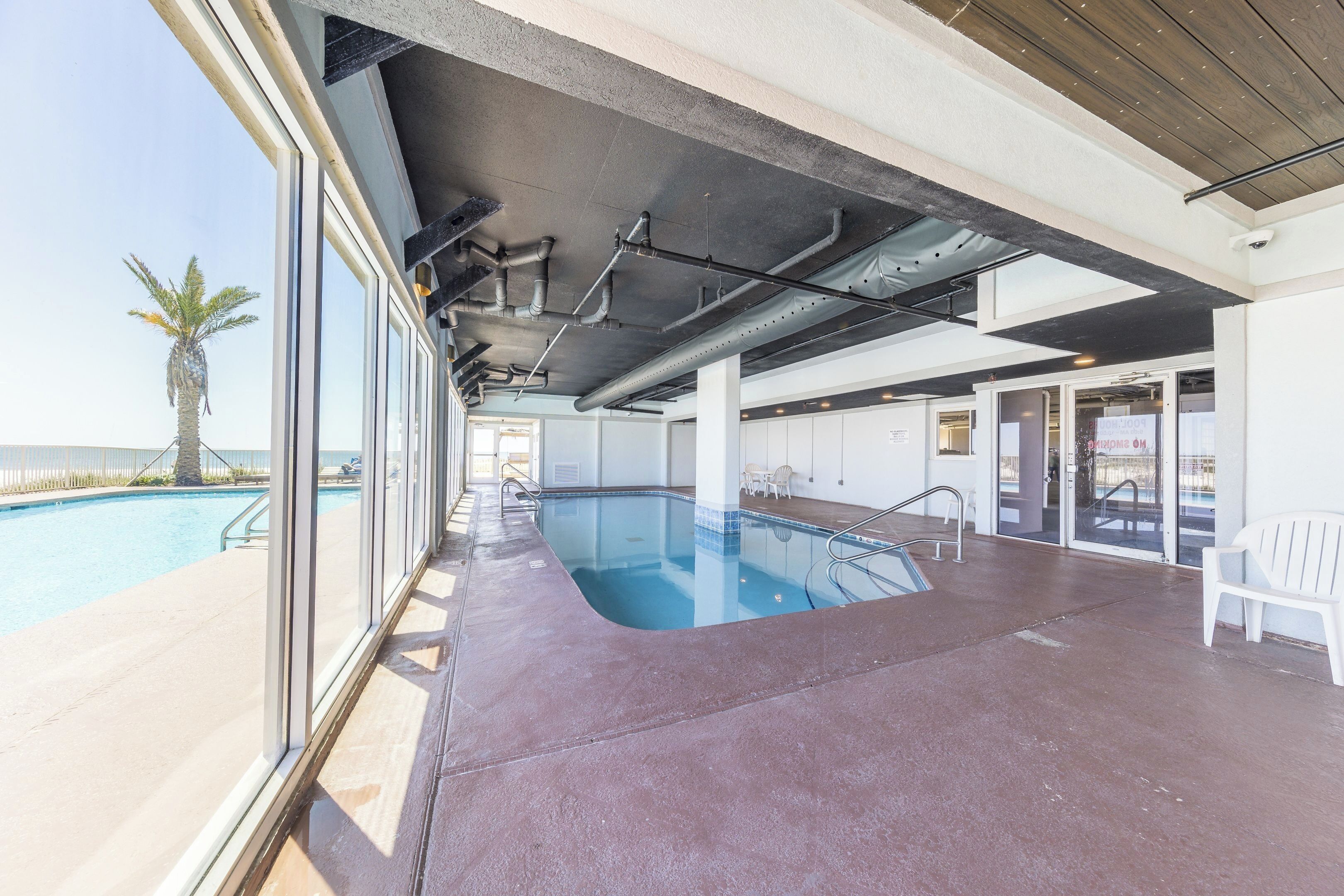 Piscina interna, piscina externa