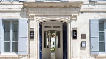 Entrada al alojamiento