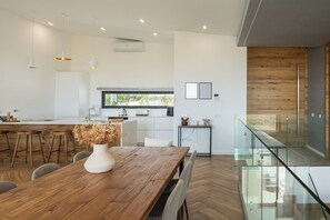 Dining - Luxury Villa with Infinity Pool & Panoramic Views (Faro)