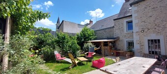 Grande Maison de Caractère à 5 Minutes de la Loire. Idéal, Accueil de Famille