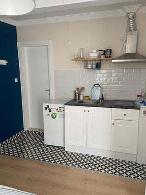 Standard dubbelrum - balkong | Eget kök | Minikylskåp och grytor/köksredskap