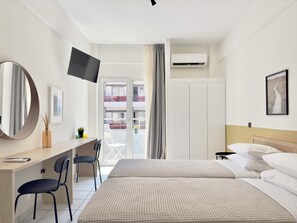 Classic Triple Room, Balcony | Iron/ironing board, free WiFi - Seagull by halu! (Katerini)
