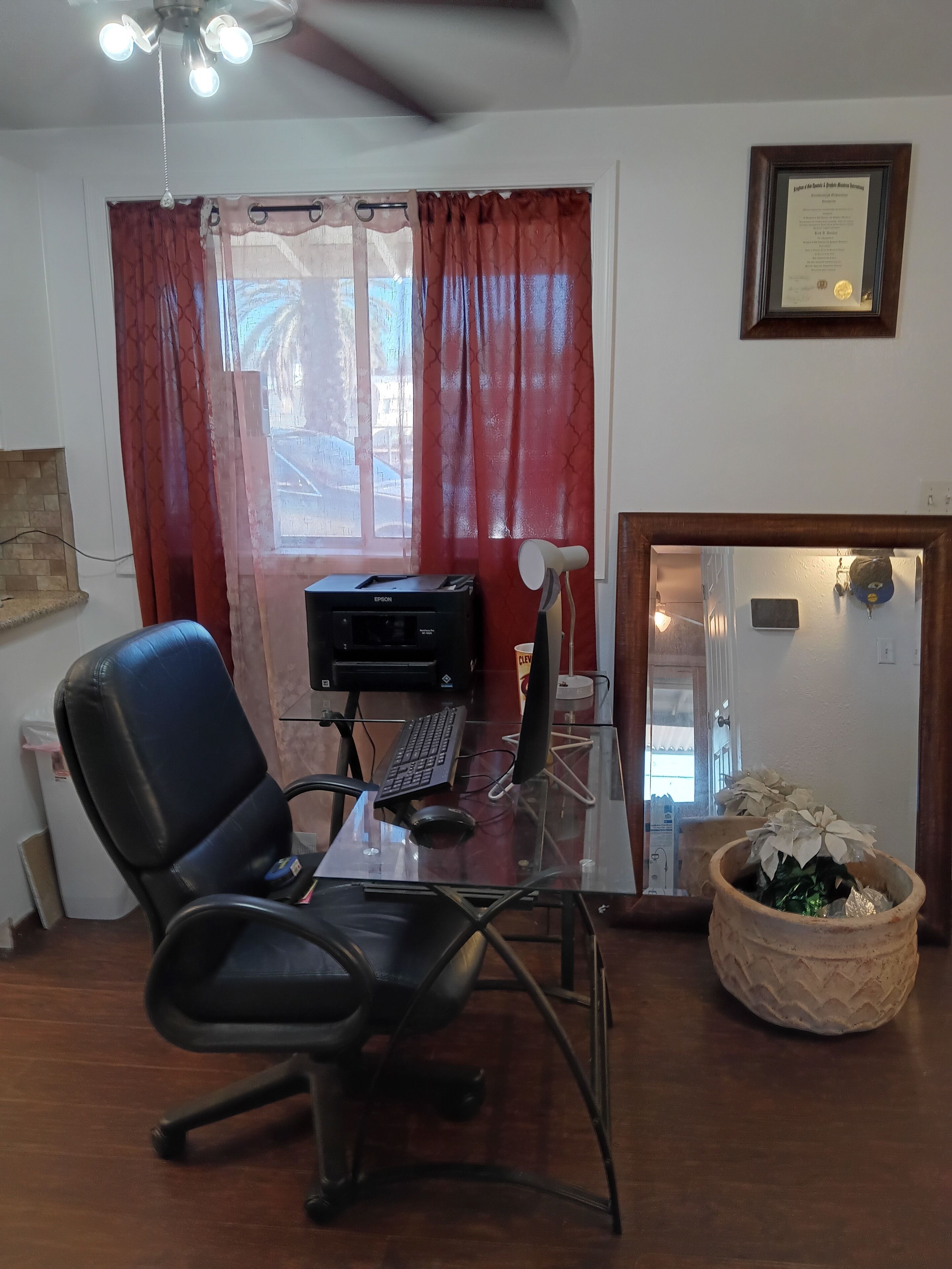 Tucson's charming 2bdrm 2full bath home is centrally located to many attractions