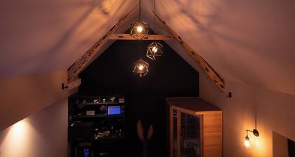 Chambre d'hĂŽte avec Spa Privatif
Baignoire balnéothérapie et Sauna infrarouge