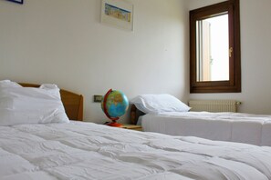 3 bedrooms, WiFi, bed sheets - Spacious country house, perfect for bike rides and vineyard visits. (Covolo)