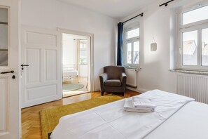 4 bedrooms, iron/ironing board, travel cot, free WiFi