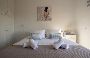 2 chambres, fer et planche à repasser, Wi-Fi, literie fournie