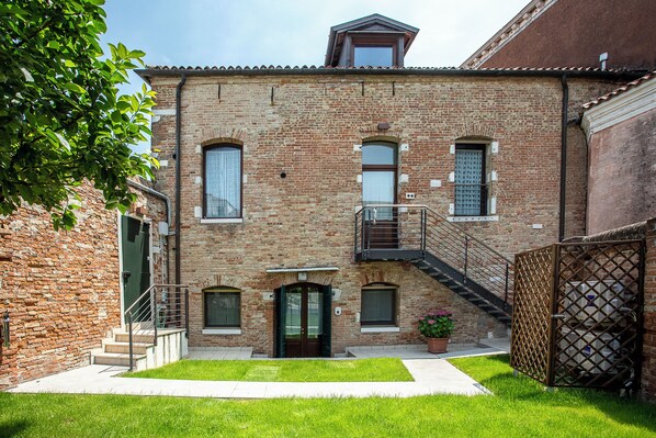 Coffres-forts dans les chambres, chambres insonorisées, Wi-Fi gratuit