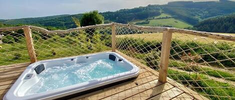 Bañera de hidromasaje exterior