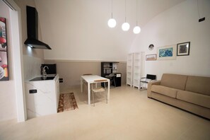 Flat-screen TV - "good Life" Manicone Housing & More (Vico del Gargano)