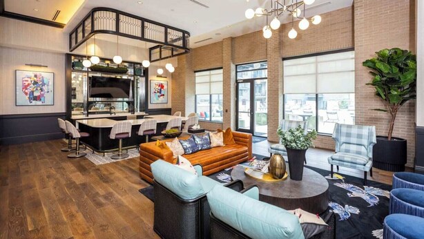 Interior - Charming 2BR/2BA Suites Near Downtown Cincinnati (Cincinnati)