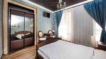 Superior Double Room, City View | Individually furnished, free WiFi, bed sheets