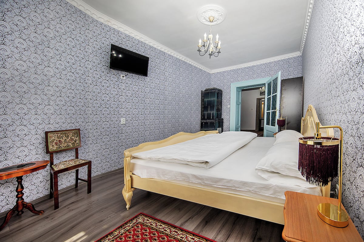Family Suite, City View | 1 bedroom, individually furnished, free WiFi, bed sheets