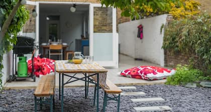 Little Oyster - a holiday let by Bloom Stays that sleeps 4 guests in 2 bedrooms