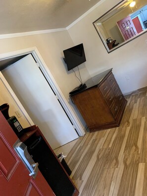 Classic Double Room | Iron/ironing board