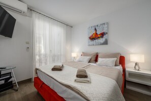 1 bedroom, iron/ironing board, free WiFi, bed sheets