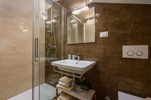 Shower, hair dryer, towels - Apartment Bianca with terrace in Poreč (Porec)