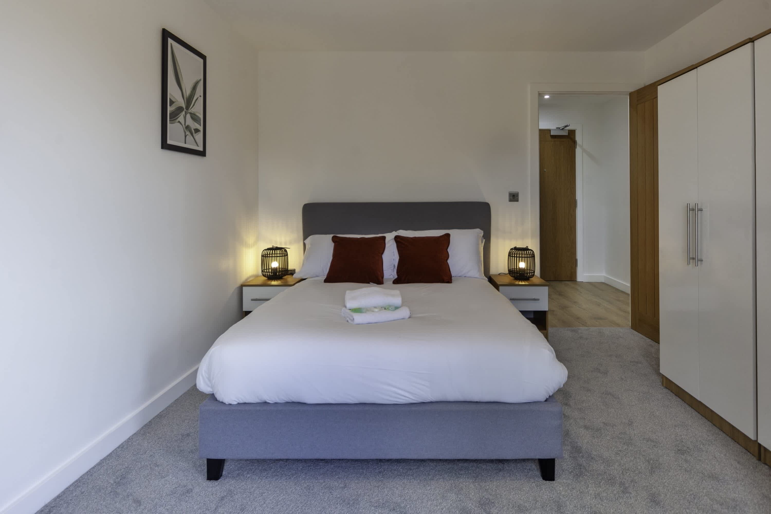 1 chambre, bureau, fer et planche à repasser, Wi-Fi