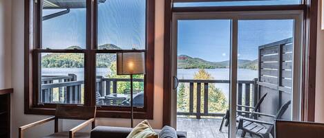 Fernseher, Kamin, Stereoanlage, Arbeitsbereiche