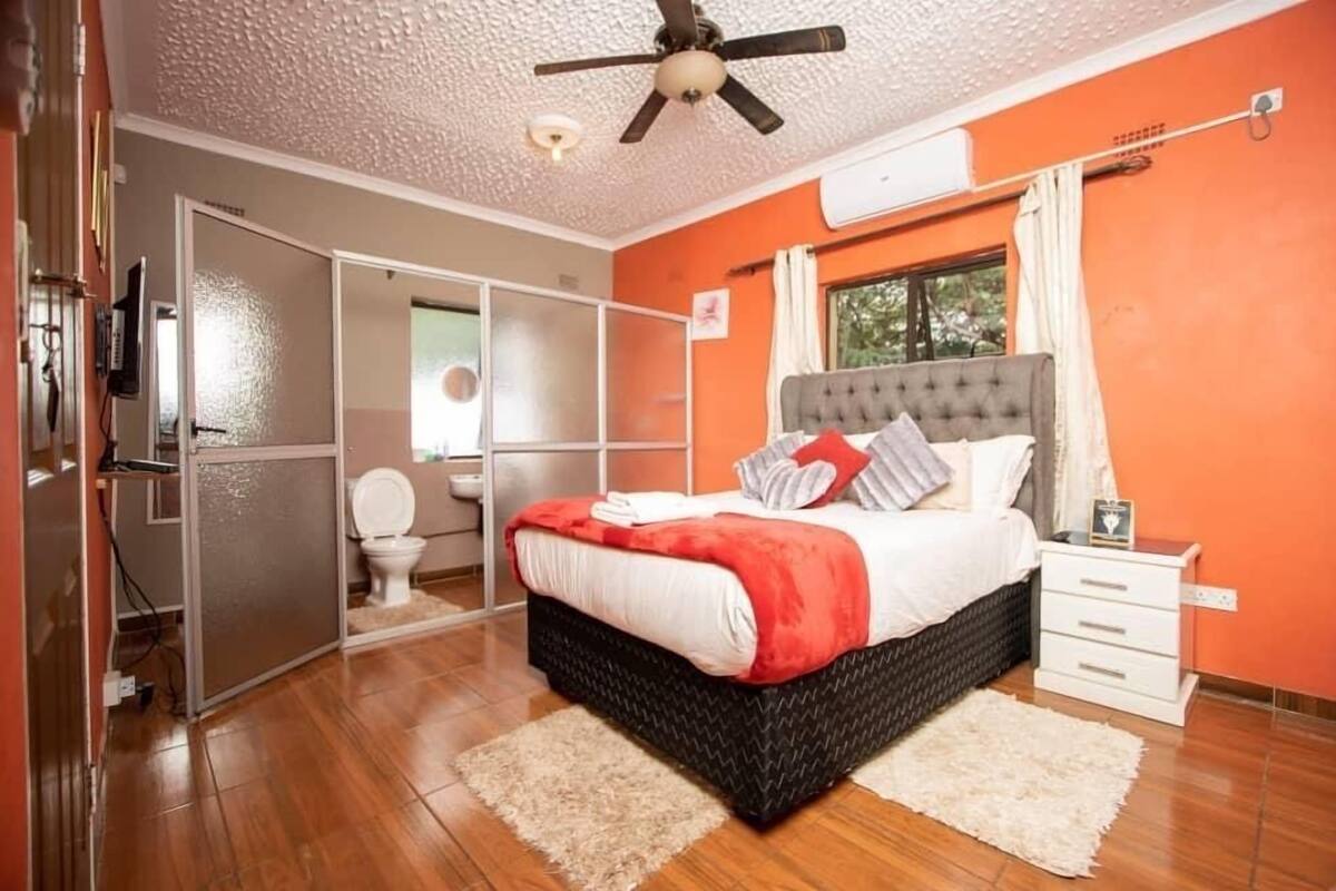 7 bedrooms, free WiFi