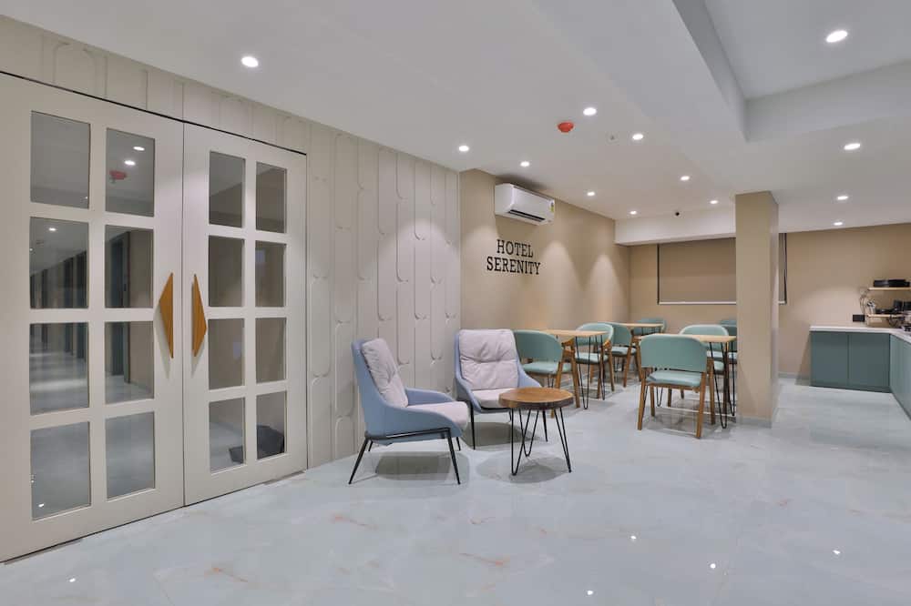 Hotel Serenity